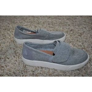 Womens Boat Shoes Toms 6 Gray Fabric Slip On Casual Comfort Non Slip Shoes